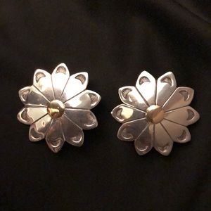 BEGAY VINTAGE NAVAJO STERLING/GOLD FLOWER EARRINGS